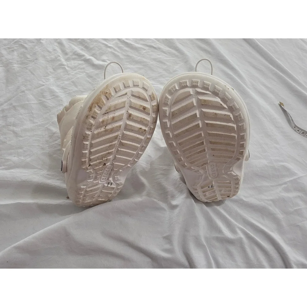 Crocs Classic Neo Puff Shorty Boot Bone White Faux Fur Lined 206630 Womens‎ 8